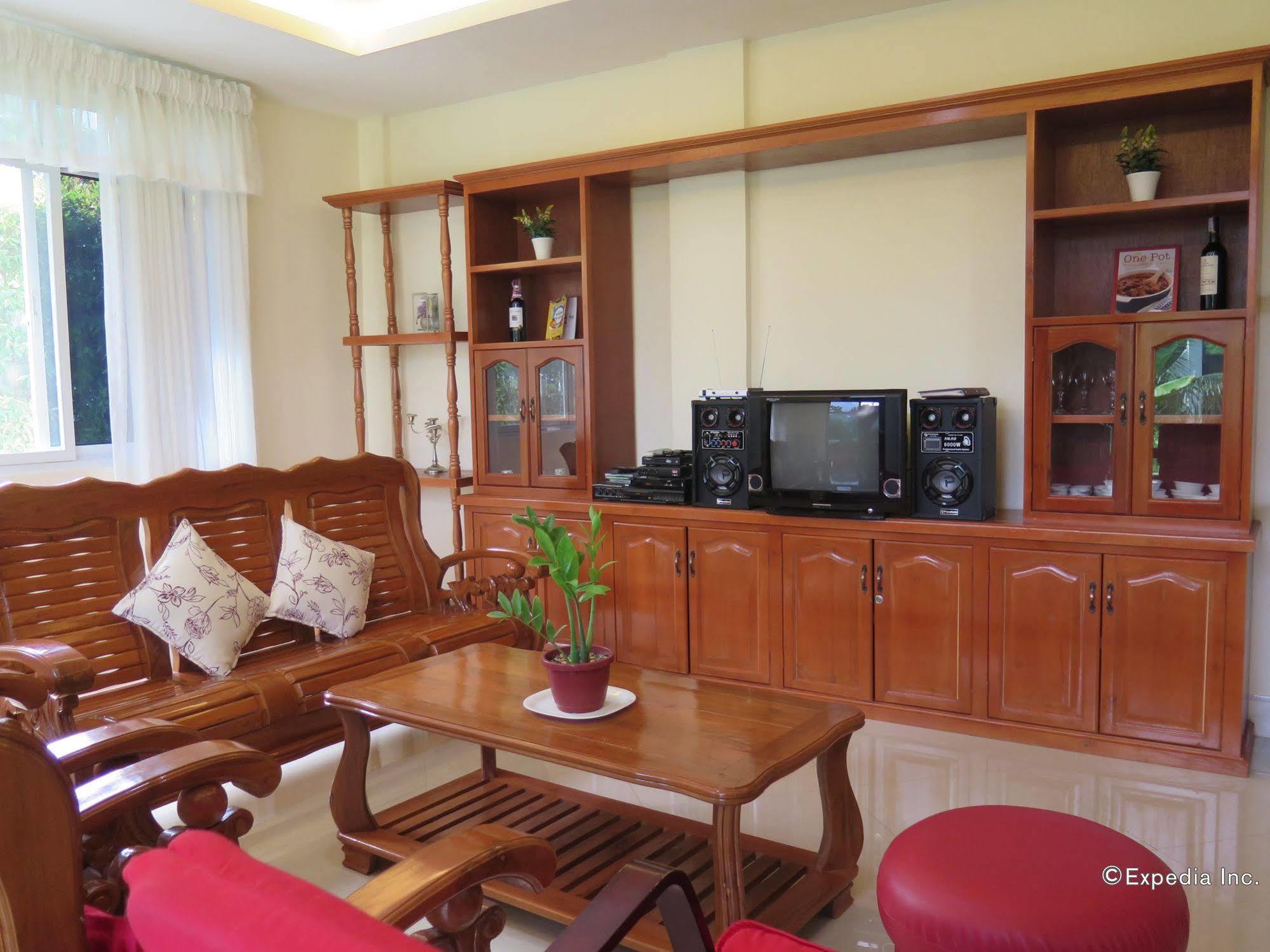 Oasi Fiore Bed & Breakfast Panglao Exteriör bild